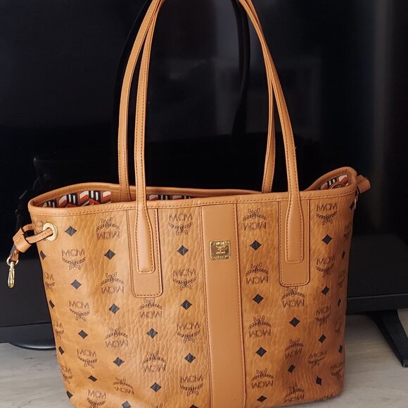 Brand New MCM Reversible Liz Shopper Tote
